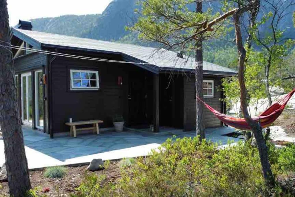 Treungen Cosy Cabin Between Lake And Mountain מראה חיצוני תמונה